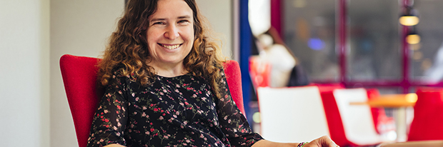 Claudia Grannetia in de bieb Oss