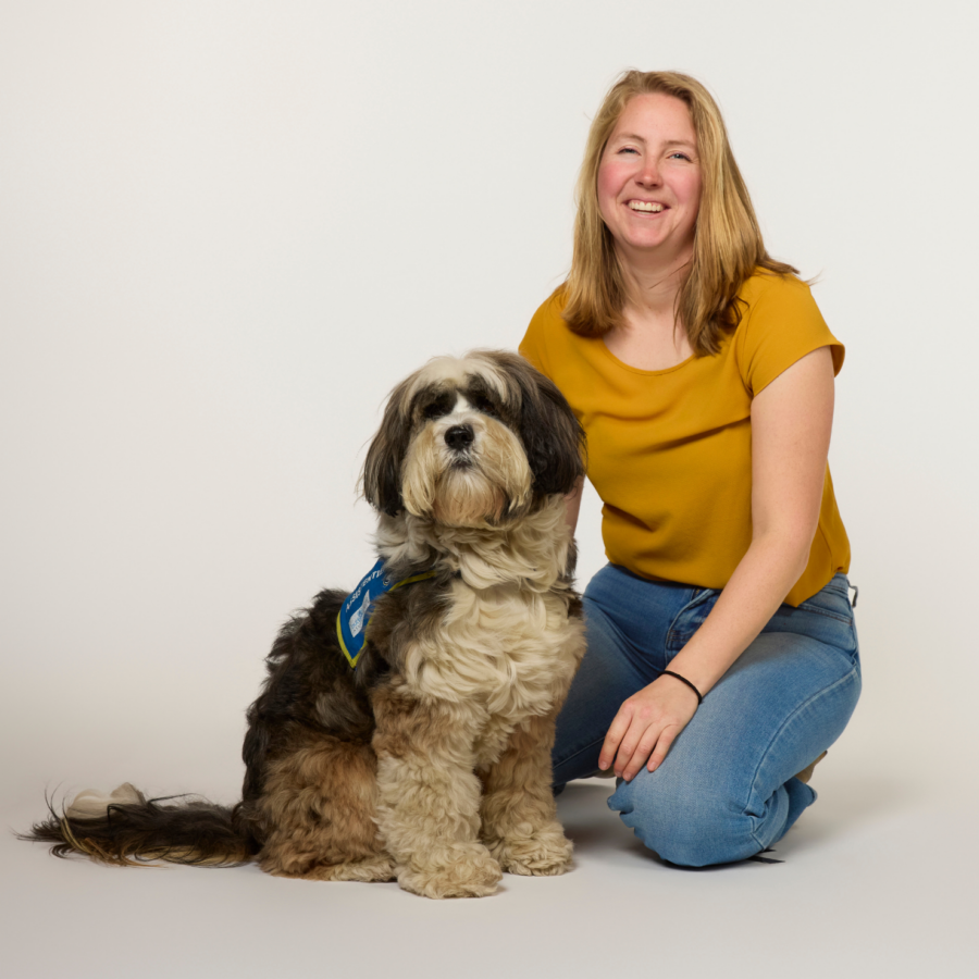 Ellis met assistenthond Storm